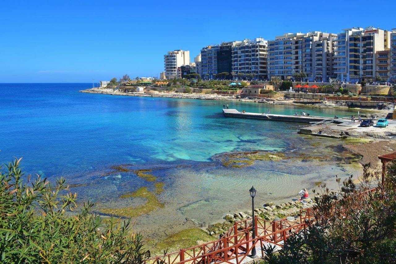 Modern Apartment Just Off The Promenade Σλιέμα Εξωτερικό φωτογραφία