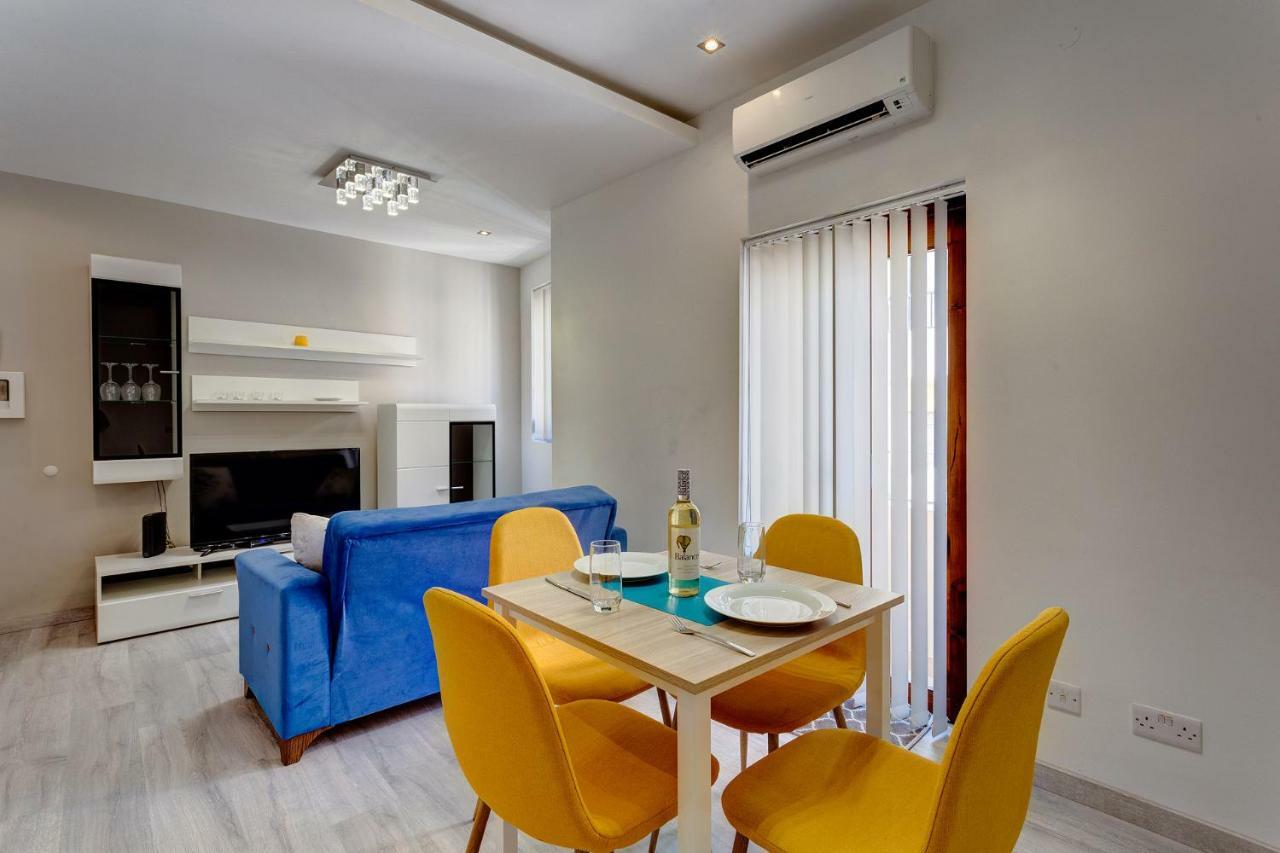 Modern Apartment Just Off The Promenade Σλιέμα Εξωτερικό φωτογραφία