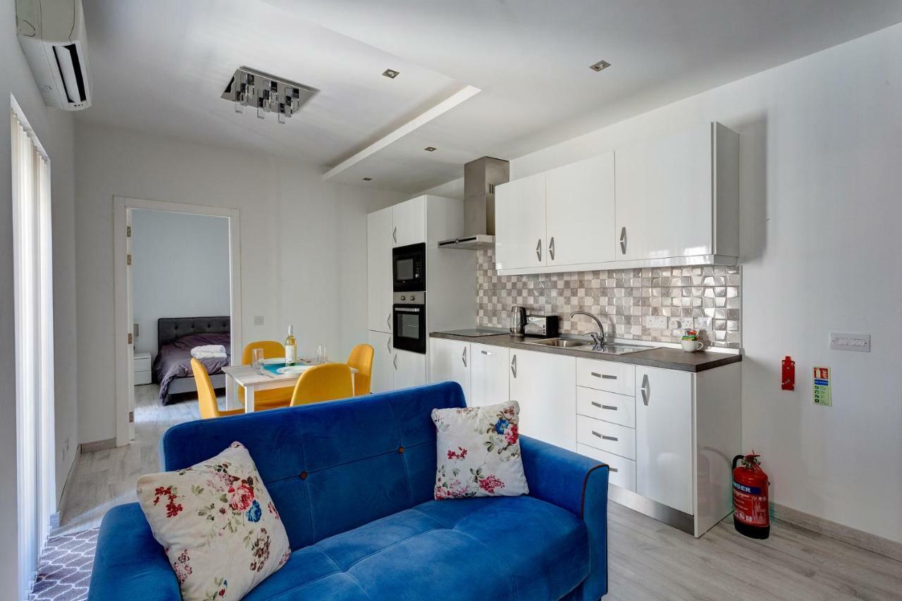 Modern Apartment Just Off The Promenade Σλιέμα Εξωτερικό φωτογραφία