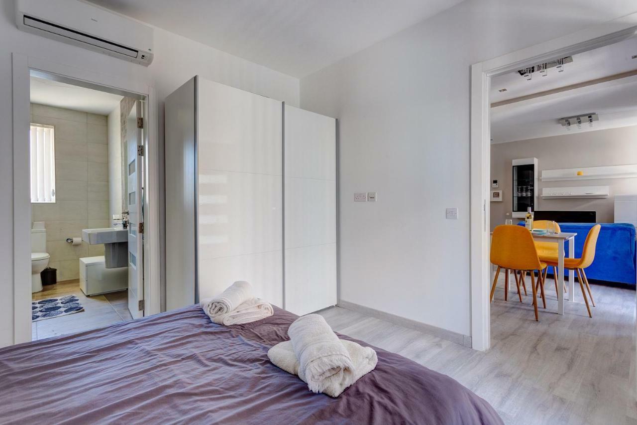 Modern Apartment Just Off The Promenade Σλιέμα Εξωτερικό φωτογραφία
